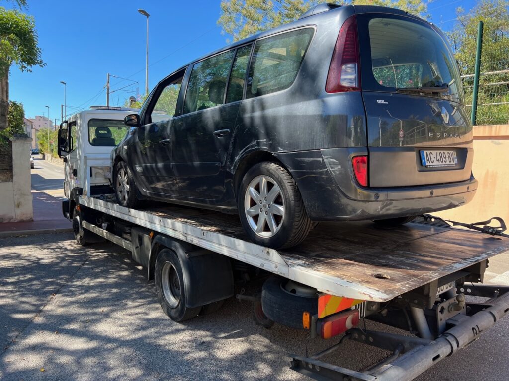 debarrasser vehicule epave antibes